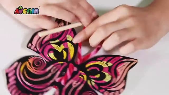 Набор для гравюры AVENIR "Волшебные бабочки" для детей от 3-х лет. смотреть онлайн