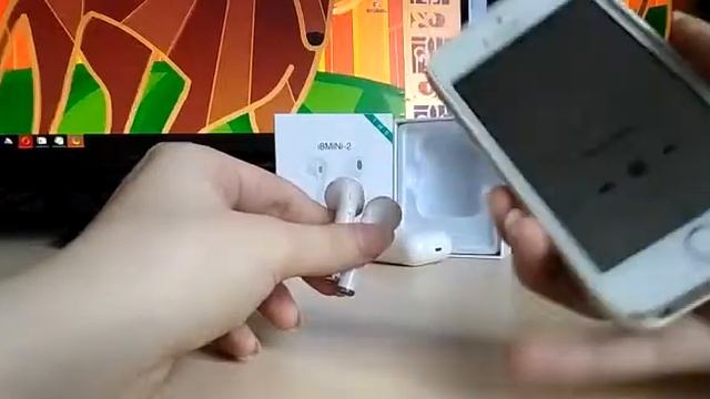 Беспроводные наушники i8MiNi TWS смотреть онлайн