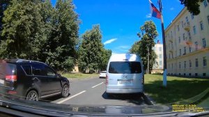 В Кронштадт на автомобиле.