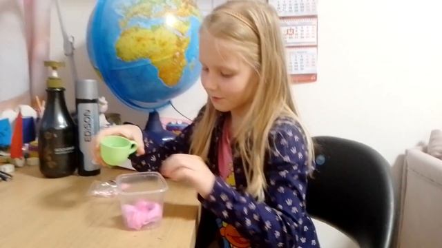 Флафи  слайм без клея ПВА и тетрабората, очень быстро 1часть. смотреть онлайн