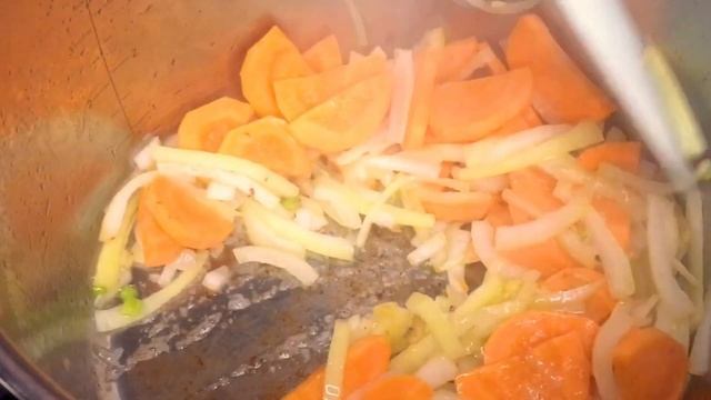 Овощное рагу с колбасой. Невозможно отказаться.| БРАШНО #овощноерагу #овощноерагусколбасой