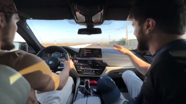 ХУЛИГАНЫ НА М5 F90 В МАХАЧКАЛЕ! смотреть онлайн