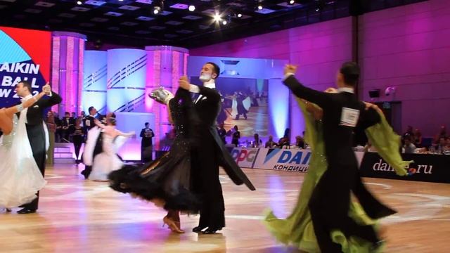 Scholarship Standard A, slow waltz (semi-final round)