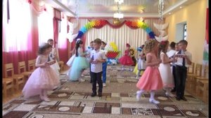 Общий танец "Парус детства" на выпускной