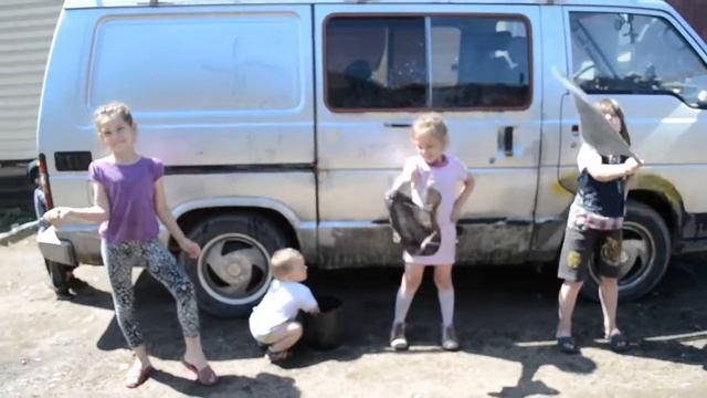 девочки моют машину смотреть онлайн