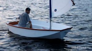 Компактный картоп-швертбот из практичного ПНД - модель 300П от ДжекБот, Самара. В свежий ветер!