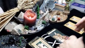 ЧТО ХОТЯТ ТЕБЕ ПЕРЕДАТЬ ВЫСШИЕ СИЛЫ ИЛИ УМЕРШИЕ.Магия в ночи???? таро,гадание?.