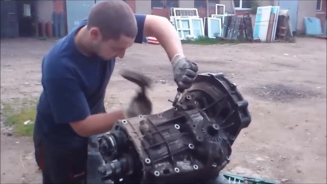 разбираем МКПП СУБАРУ ЛЕГАСИ смотреть онлайн