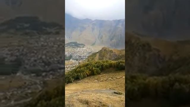 Gergeti trinity church. kazbegi, /Tour Georgia