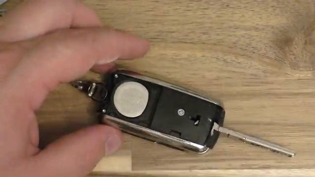 Bentley Continental GT Key Fob Battery Replacement - DIY смотреть онлайн