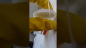 Химическая реакция. Домашние опыты. Люголь + щелочь. Интересная качественная реакция^^