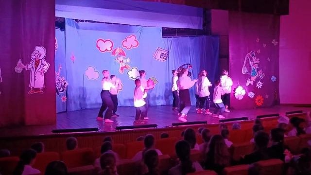 Представление 7 отряда "Юные гении" -  ДОЛ Голубое озеро