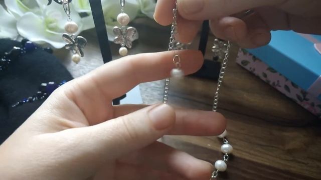 Новые украшения из натурального жемчуга и еще один способ вышивки на берете смотреть онлайн