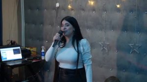 певруз эльдарова роза гуль ???автор слов... мадишь мажидова