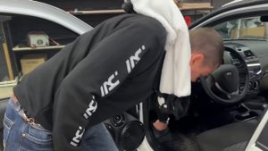 Лада Гранта с мощным автозвуком ?? Бюджетный фронт и сабвуфер в багажник от Автостиль.