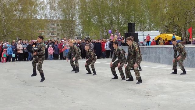 Солдатская пляска в исполнении кадетов смотреть онлайн