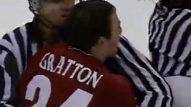 Brad Winchester Vs Josh Gratton