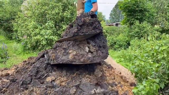 Россия, Рязань. Нашли интересную находку на глубине 11 метров при бурении колодца