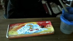 рана карандаш сквозь руку