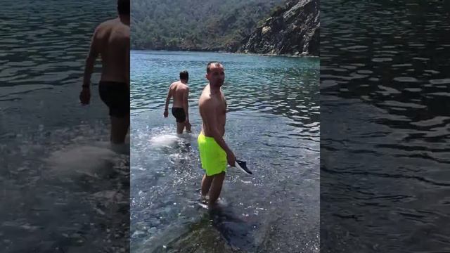 ЯДОВИТАЯ РЫБА - ФУГУ ПРИЖИЛАСЬ ВОЗЛЕ БЕРЕГОВ АНТАЛИИ (Турция)! Balon Balığı Ayakkabıyla Av