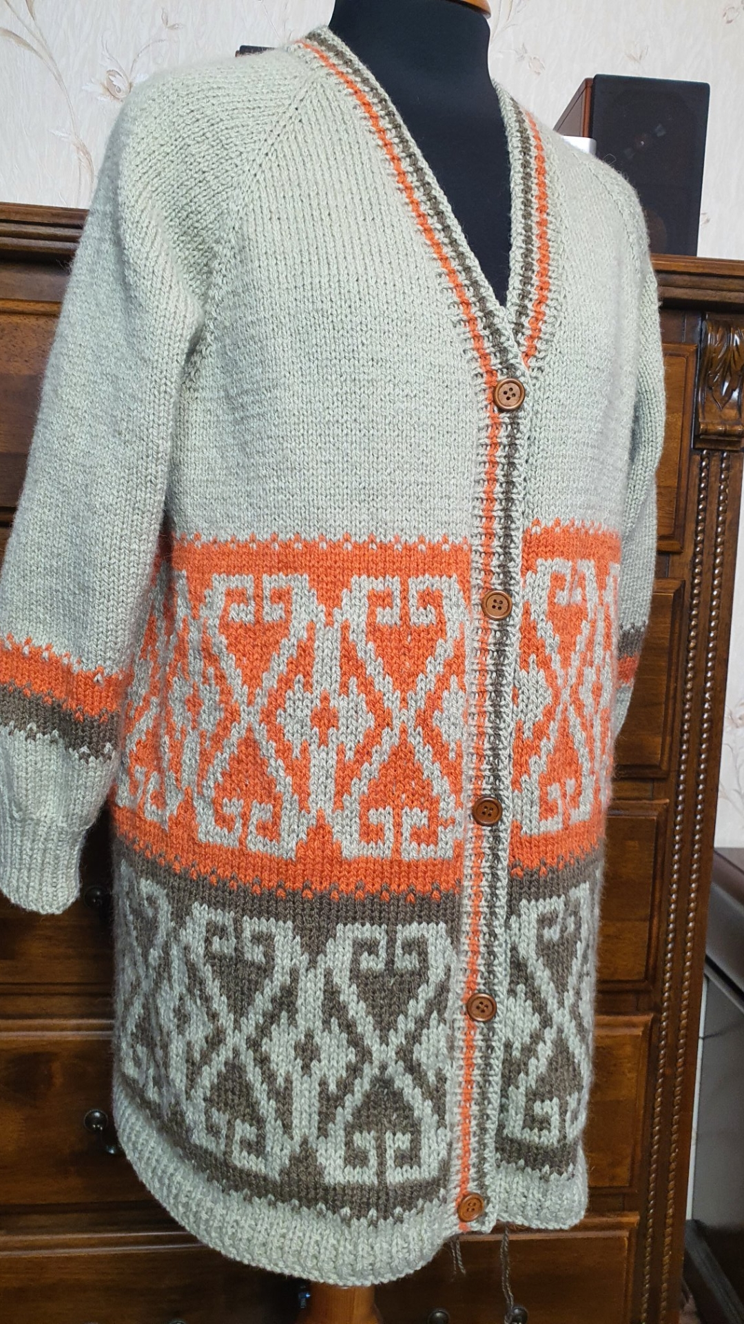 Кардиган регланом сверху с жаккардом. Ч 1.