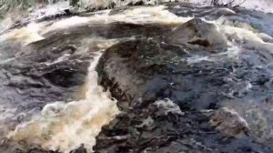 Как мы на Севере строим Мост в Лесу через ручей | Вахта Полный процесс вознесения Мостов в Лесу