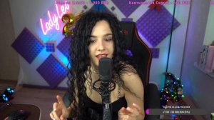 Город зелёного цвета. Исполняет Lady Leo.