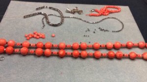 Кораллы и лазурит. Бусы. Часть 4 переделки для Веры.