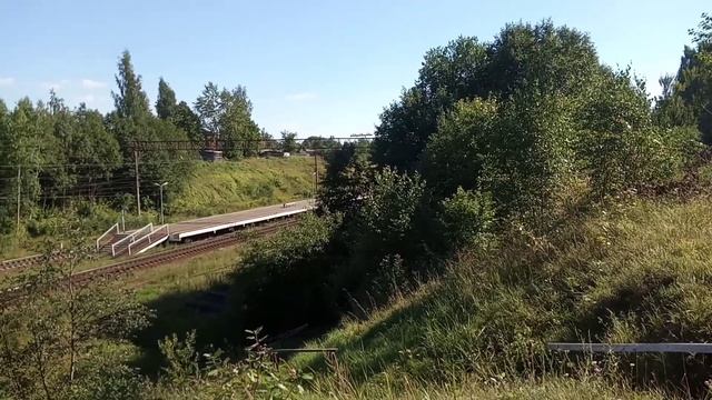 Поезда проезжают Толмачёво часть 3 (с откоса) смотреть онлайн