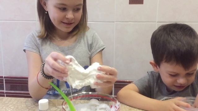 Лизун Антистресс Как сделать лизун дома Дети лепят смотреть онлайн