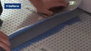 Укладываем листовую подложку под ламинат