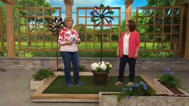 Plow & Hearth Wind Spinner with Solar LED Lights with Carolyn Gracie смотреть онлайн