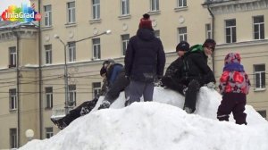 В Архангельске прошел семейный праздник «День зимних забав»