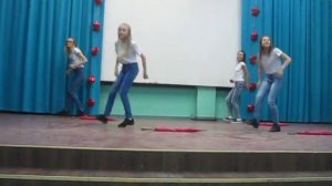 Девочки круто выступили на минуте славы. Танец с зонтиками
