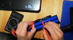 Разборка батареи J1KND (аккумулятора) ноутбука DELL Inspiron N5010 улучшен звук!