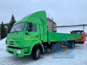 Бортовой Камаз-4308 с удлиненной бортовой платформой и высокой крышей!