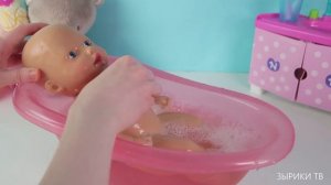 Малышка Беби Анабелль Купается в ванне /новая игрушка распаковка/Зырики ТВ
