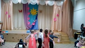 Танец "Мама мне на тебя не наглядеться"