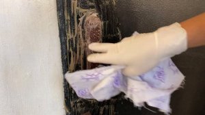 Чем ОТМЫТЬ ДВЕРИ от жирных пятен, следов рук. Как очистить входную дверь и мыть межкомнатные двери