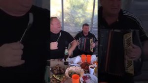 Не грусти калина над водою. Супер!