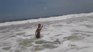 Индийский океан. Пляж отеля Ramon Beach Resort 3*, Амбалангода. Шри-Ланка, август 2016.
