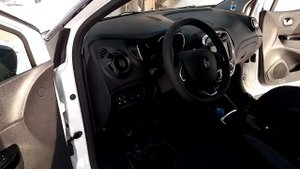 Renault Kaptur заменил штатную акустику! Гейны меньше половины,для разогрева акустики!
