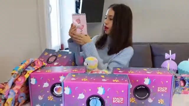 Новые боксы с ПОДАРКАМИ ? РАСПАКОВКА! смотреть онлайн