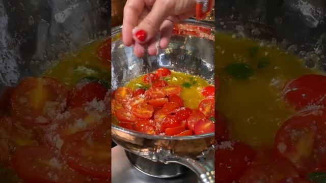 SUPER Creamy Ricotta Pasta смотреть онлайн