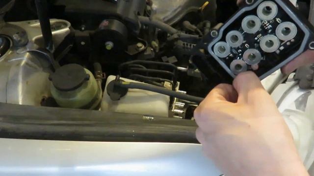 ABS Control Module Replacement 2007-2009 Toyota Camry (How to) смотреть онлайн