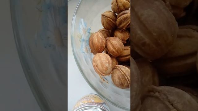 Молоко ? сгущенное вареное "Лакомка" ? - Глубокое (и орешки) смотреть онлайн