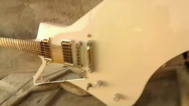 ESP "Hetfield" Kustom Left-Hander SNAKE-BYTE Explorer смотреть онлайн