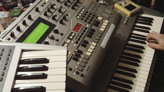 Loomeer - 35°C (Midnight Electronic Impression 1307) смотреть онлайн