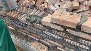 Применение базальтовой сетки для связки. Кладка из забутовочного (чернового) кирпича. Кирпич БУ.