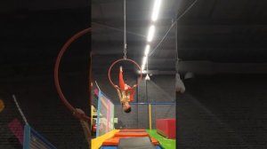 Бухендва Кенни, 8 лет, воздушная гимнастика на кольце